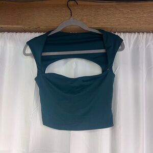 Stretchy going out top